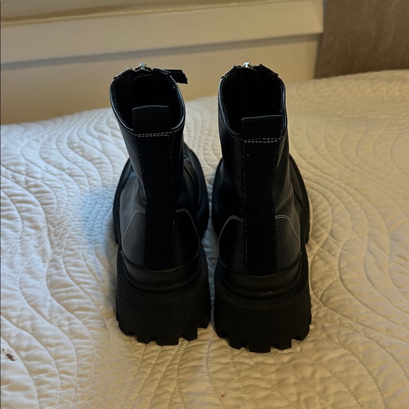Black Ankle Boots with Zipper - Picture 3 of 4